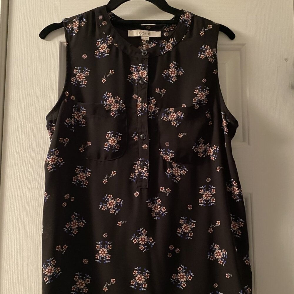 LOFT Sleeveless Top Black Floral Sz XS